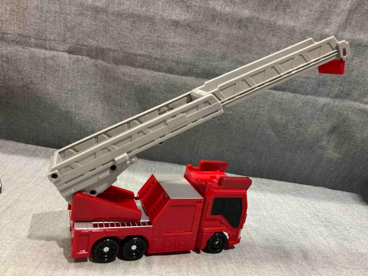 Amazon.co.jp: ジャンク 【パーツ欠品】タカラトミー トミカタウン